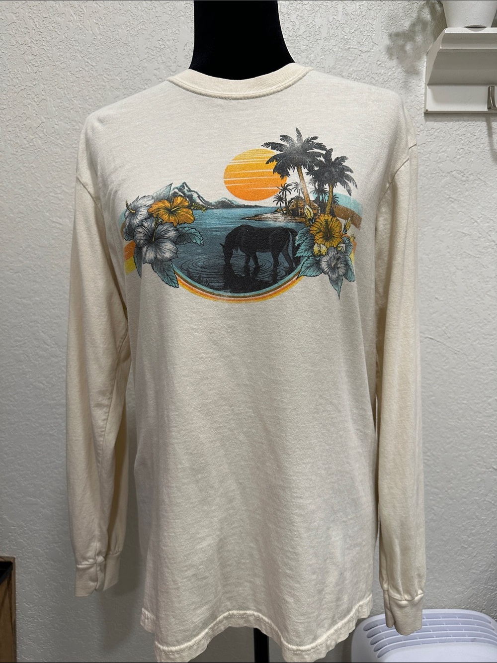 Tin Haul Cream Long-Sleeve Graphic Tee with Island Sunset Horse Print